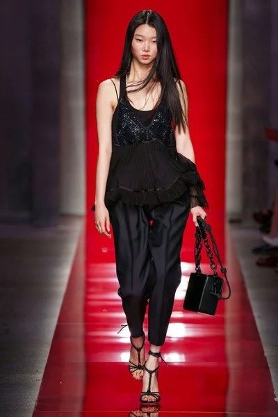 Look 37